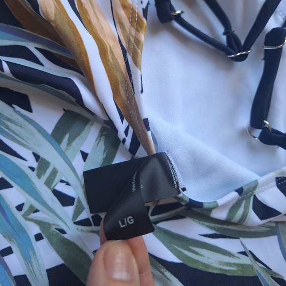 NWOT Hurley Womens One Piece Palm Print Swimsuit Criss Cross Straps Size L - Picture 4 of 10